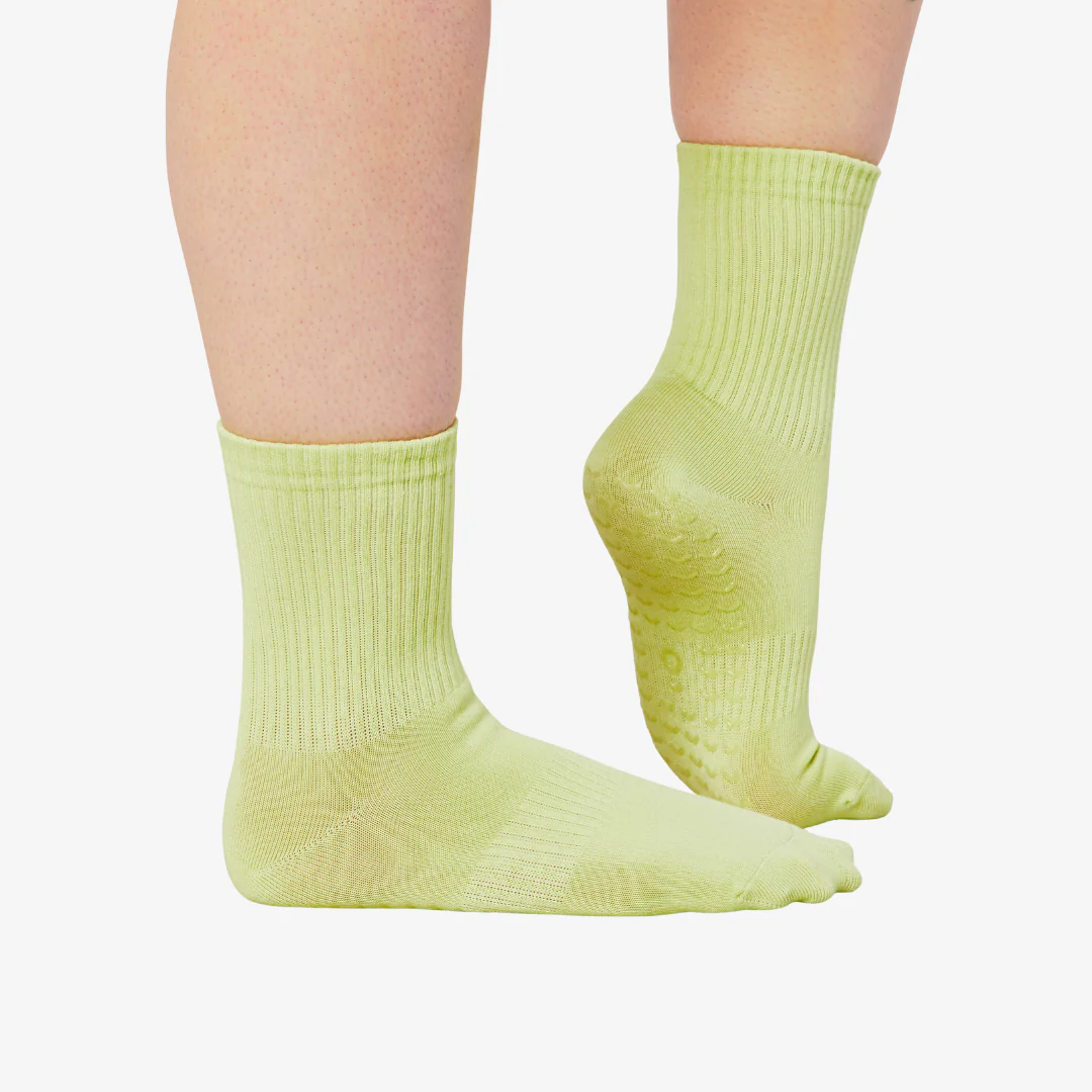 ÔWEAR Essentials Pilates Grip Socks - Icterine Green - Image 5