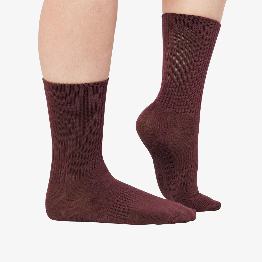 ÔWEAR Essentials Pilates Grip Socks - Magenta - Image 5