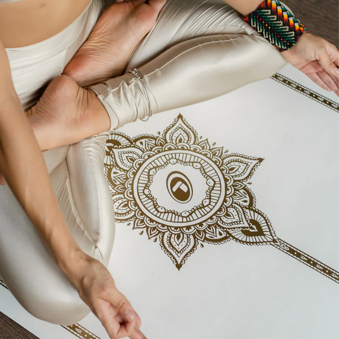 Liforme White Magic Travel Yoga Mat - Image 3